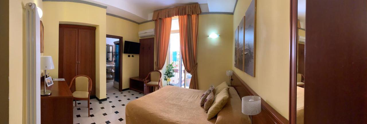 Actor Hotel Genoa Exterior photo