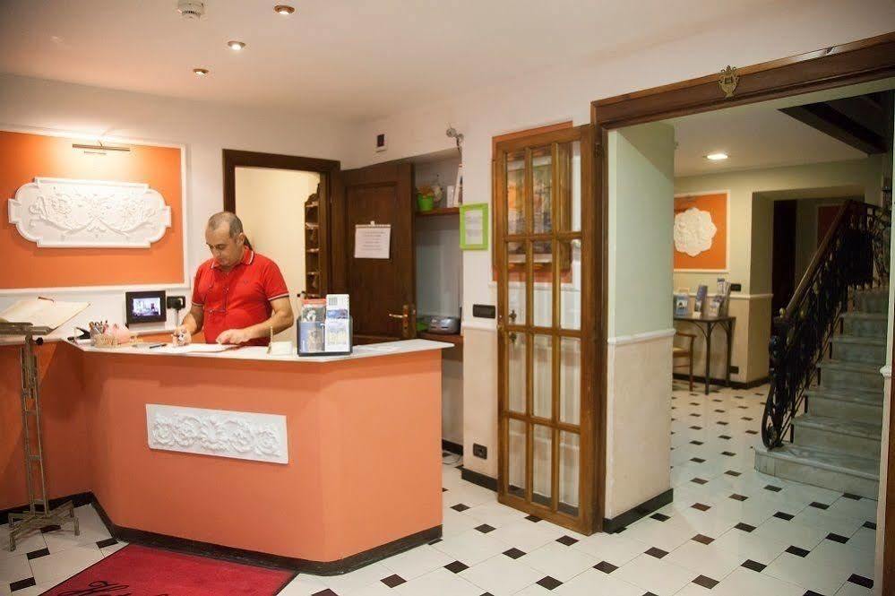 Actor Hotel Genoa Exterior photo